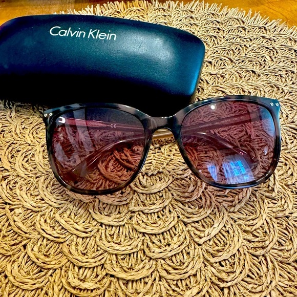 Calvin Klein Accessories - Calvin Klein Sunglasses in Taupe Tortoise with case. Barely used. Like new
